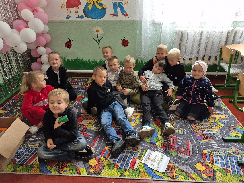 Тисніть на фото, щоб переглянути відео